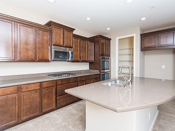 Homesite 214_Kitchen