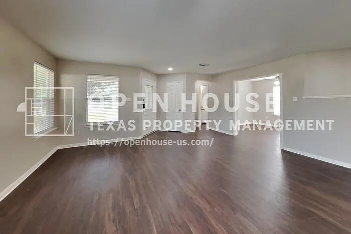 6439 Lily Hollow Ct — Photo 3