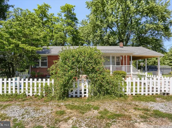 2154 S 3rd Ave, Steelton, PA 17113