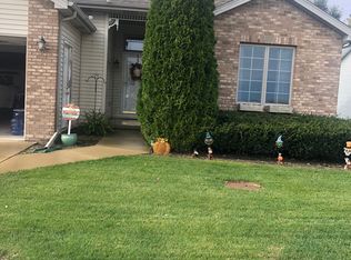 333 N Hamilton Dr, Grant Park, IL