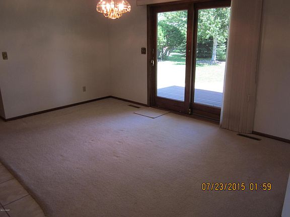 4th image of 319 11th Ave SE