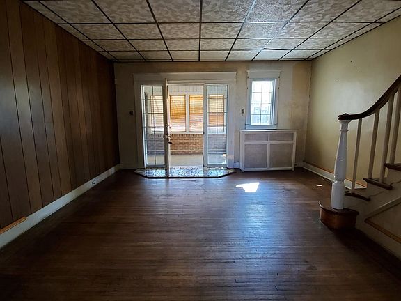5th image of 7395 Elmwood Ave