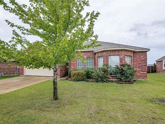 3rd image of 2208 Woodberry Dr