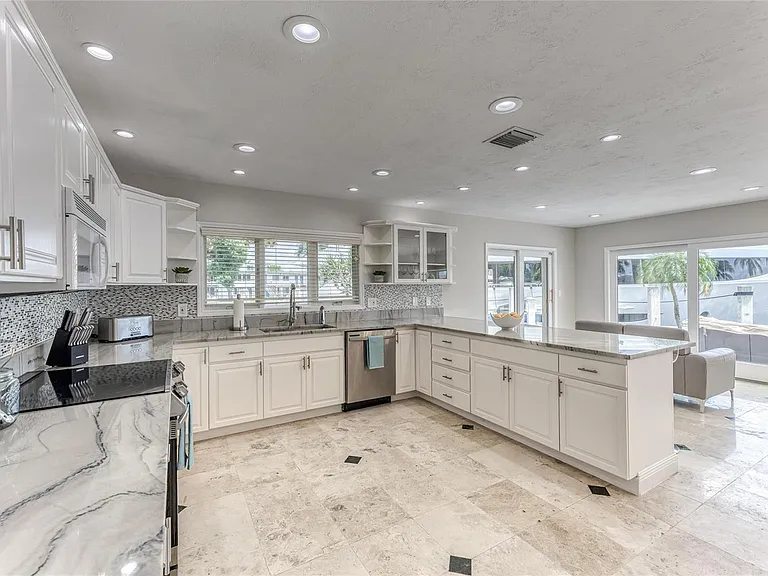 616 1st Key Dr — Photo 8