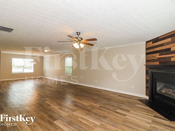 3rd image of 8335 River Hill Commons Dr
