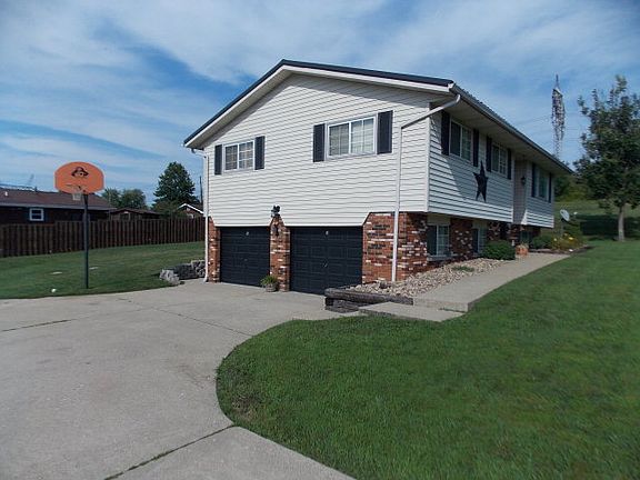 2nd image of 29 Meadow Ln