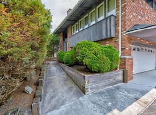 20 Falbo Dr, Seymour, CT 06483