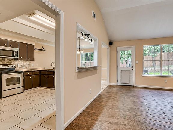 5th image of 1018 Durban Drive