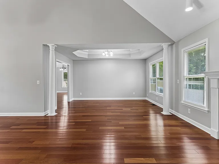 131 Savannah Ridge Dr — Photo 20