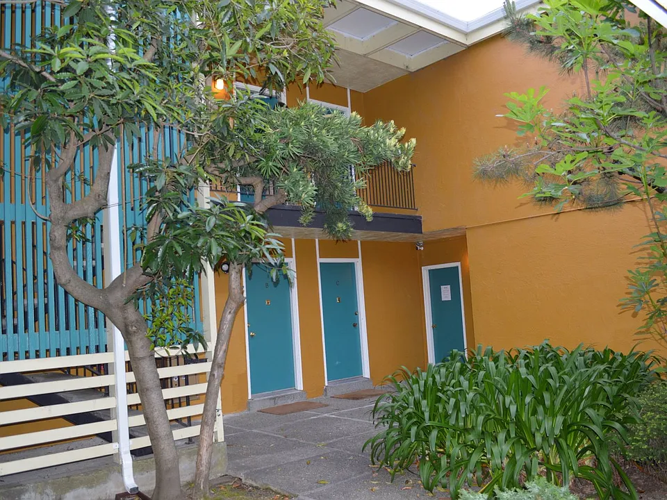 King Francisco St.