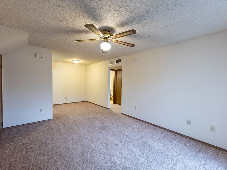 Marina Apartments — Photo 5