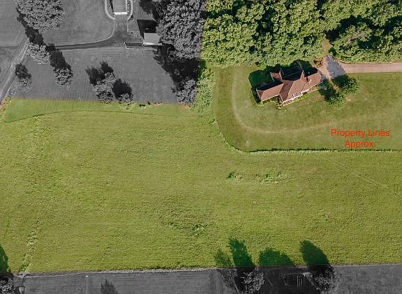 2nd image of 137 Indian Cave Subdivision