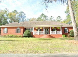 920 Holly Springs Dr, Thomasville, GA 31792