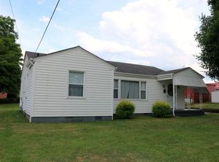 32 Duff Ln, Bristol, VA 24201