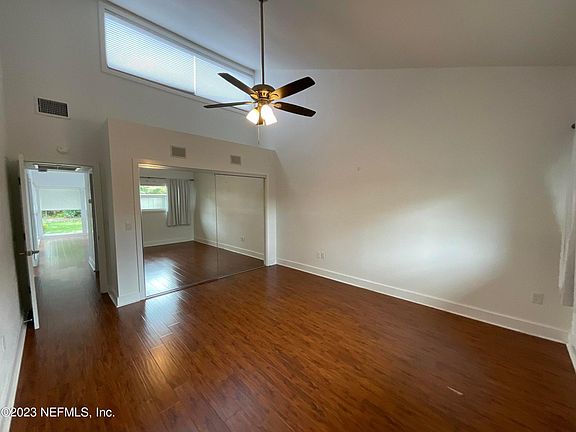 2nd image of 9932 Sawgrass Dr E