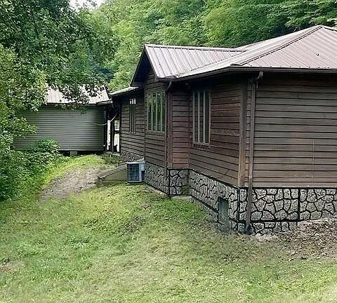 2nd image of 110 Glen Ward Ln