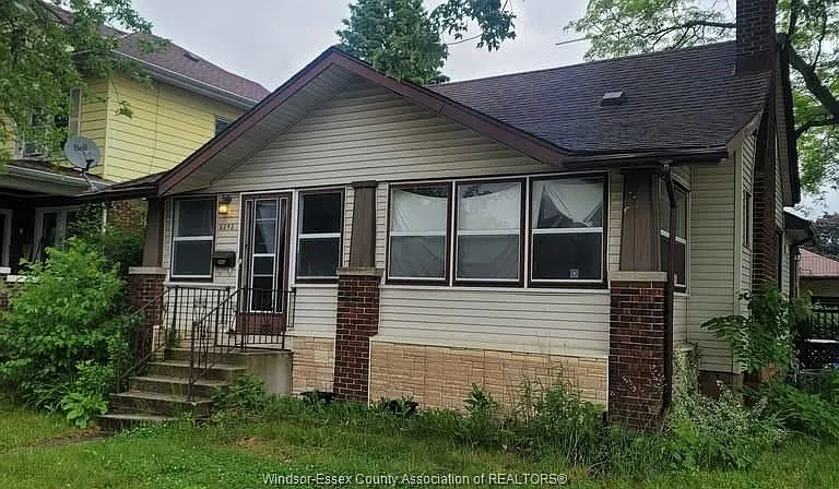 2292 Dougall Ave #UPPER — Photo 1