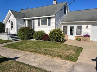 431 Cleveland Ave, Cheboygan, MI 49721