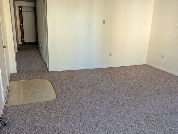 2nd image of 3485 Wayne Rd #1