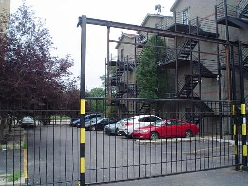3 bed, 1300 sqft, $750 — Photo 3