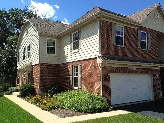 10S447 Carrington Cir — Photo 15