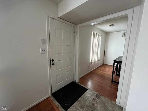 2nd image of 6022 Oakbrook Ln