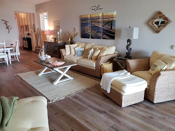 2nd image of 36 Harbour Isle Drive W #Ph01