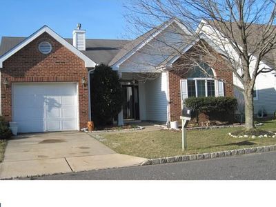 61 Leeds Ln, Monroe Township, NJ, 08831