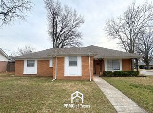9406 E 37th Ct, Tulsa, OK 74145