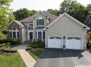 16 Wisteria Ct, Tinton Falls, NJ 07712
