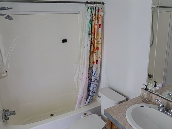 2nd image of 2058 27th St