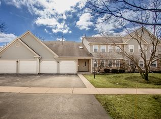 208 Dublin Ln Unit X2, Schaumburg, IL 60194