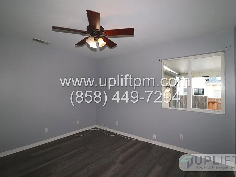 5304 Nutmeg St — Photo 12
