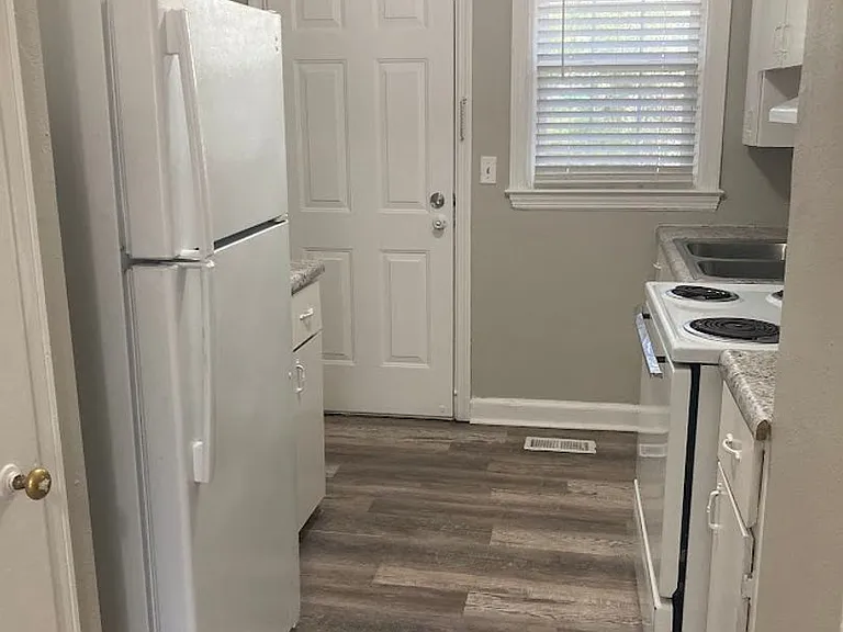 3324 Vineville Ave — Photo 4