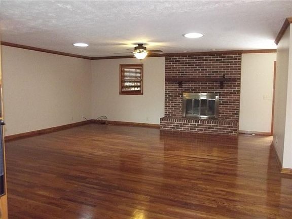 4th image of 122 Dill Dr