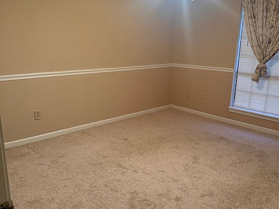 5th image of 6107 Chanticleer Dr