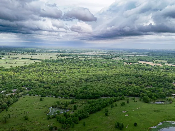 45 N 4450th Rd, Albion, OK 74521