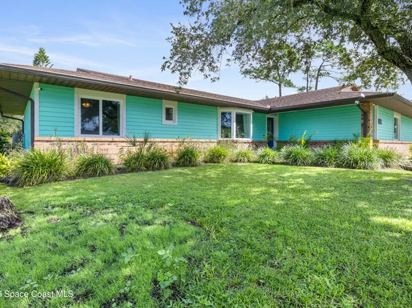 561 Sterling St NE, Palm Bay, FL 32907