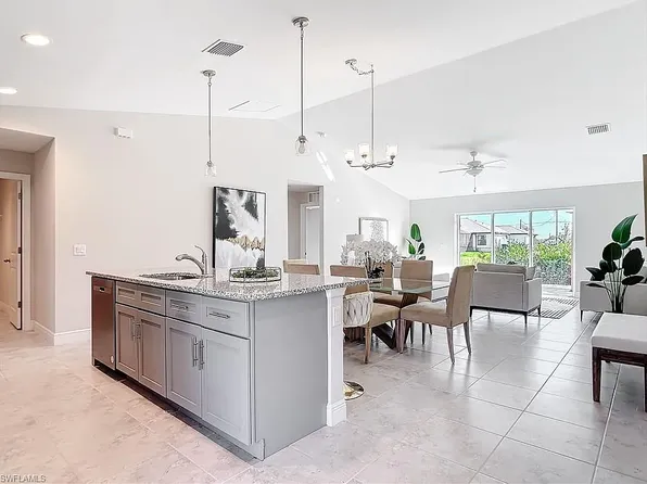 2018 NW 21st St, Cape Coral, FL 33993