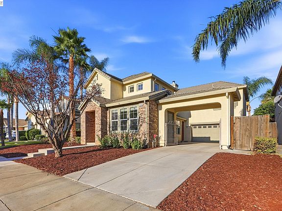 3rd image of 565 Presidio Pl
