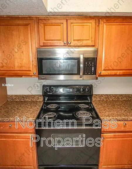 244 Mardi Gras Dr — Photo 8