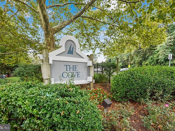 4th image of 7592 Lakeside Village Dr APT K