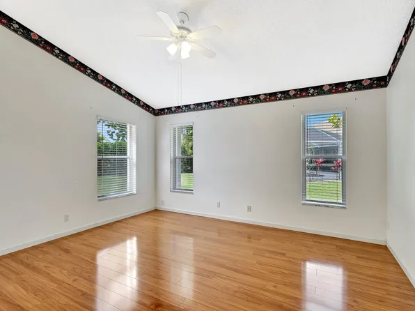 2445 Stonegate Dr, Wellington, FL 33414