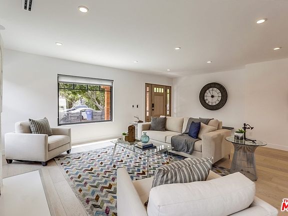 5th image of 228 N Saint Andrews Pl