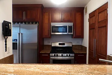 Rented by Barlavi Inc.