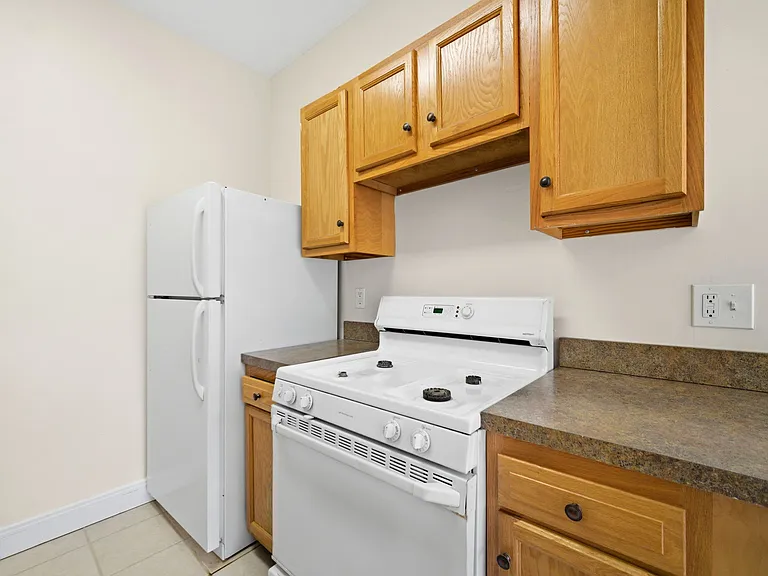 3214 Yorkshire Rd #202 — Photo 6