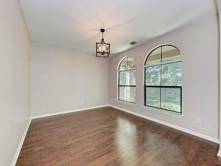 6805 Barstow Ct — Photo 6