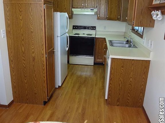 5th image of 5422 Pioneers Blvd #9