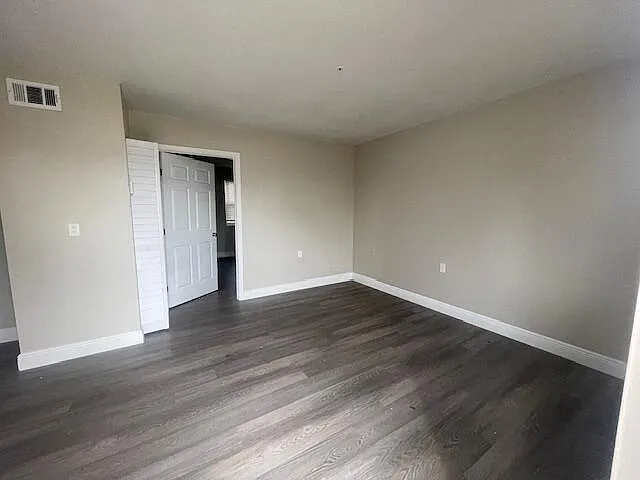 4383 Windsor Ave #2 — Photo 6