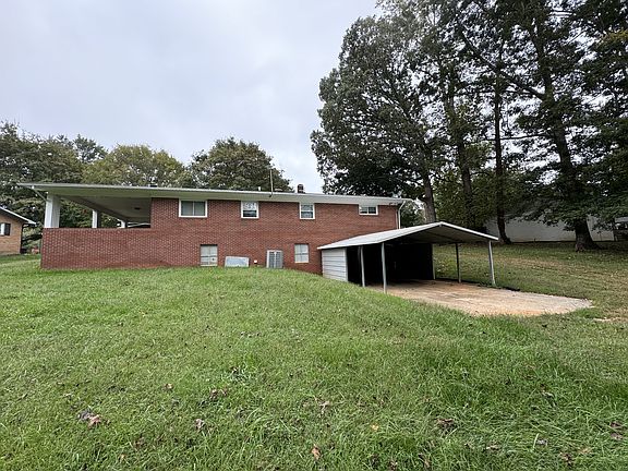 2nd image of 1416 Westwood Ln